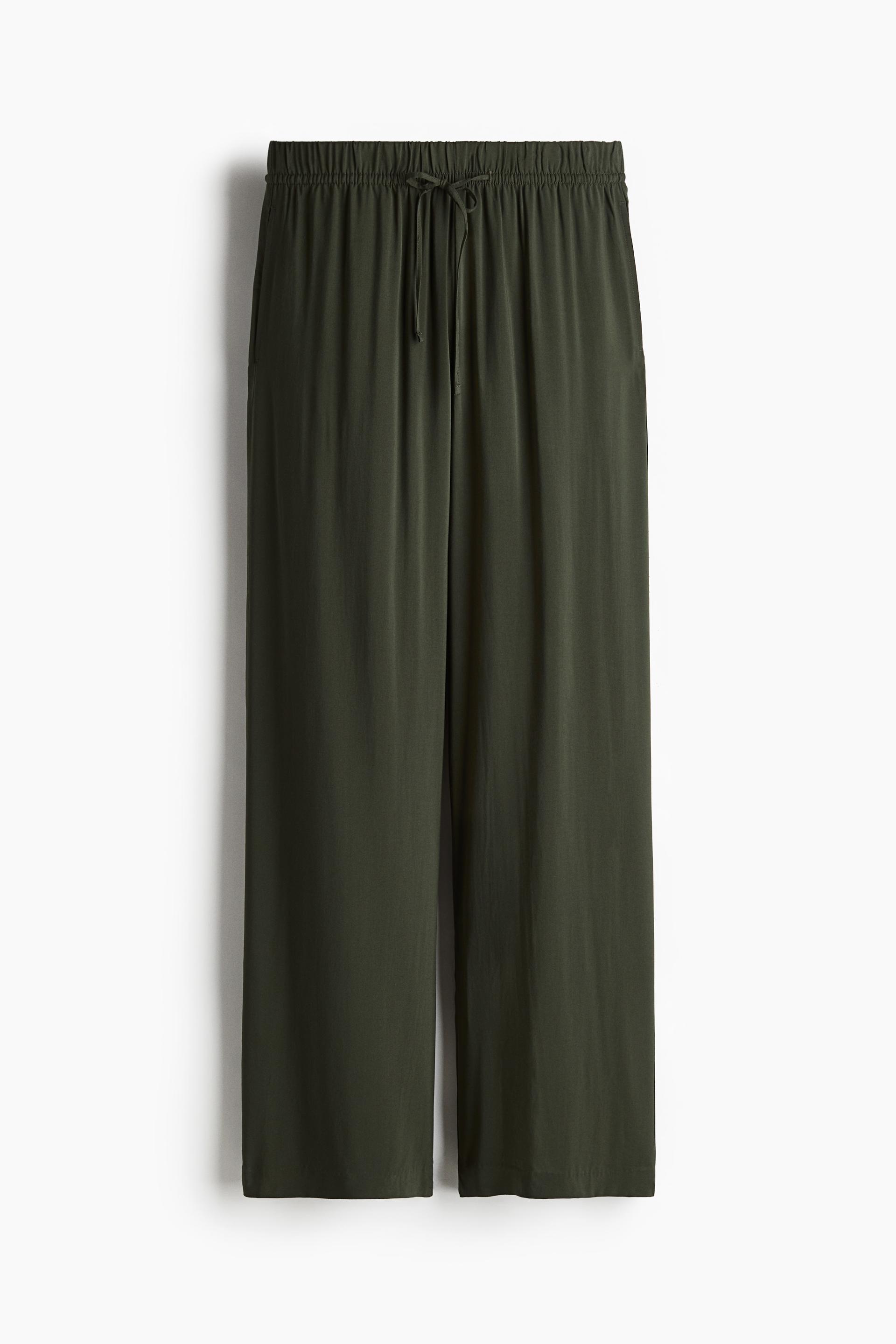 wide-cut pull-on pants
