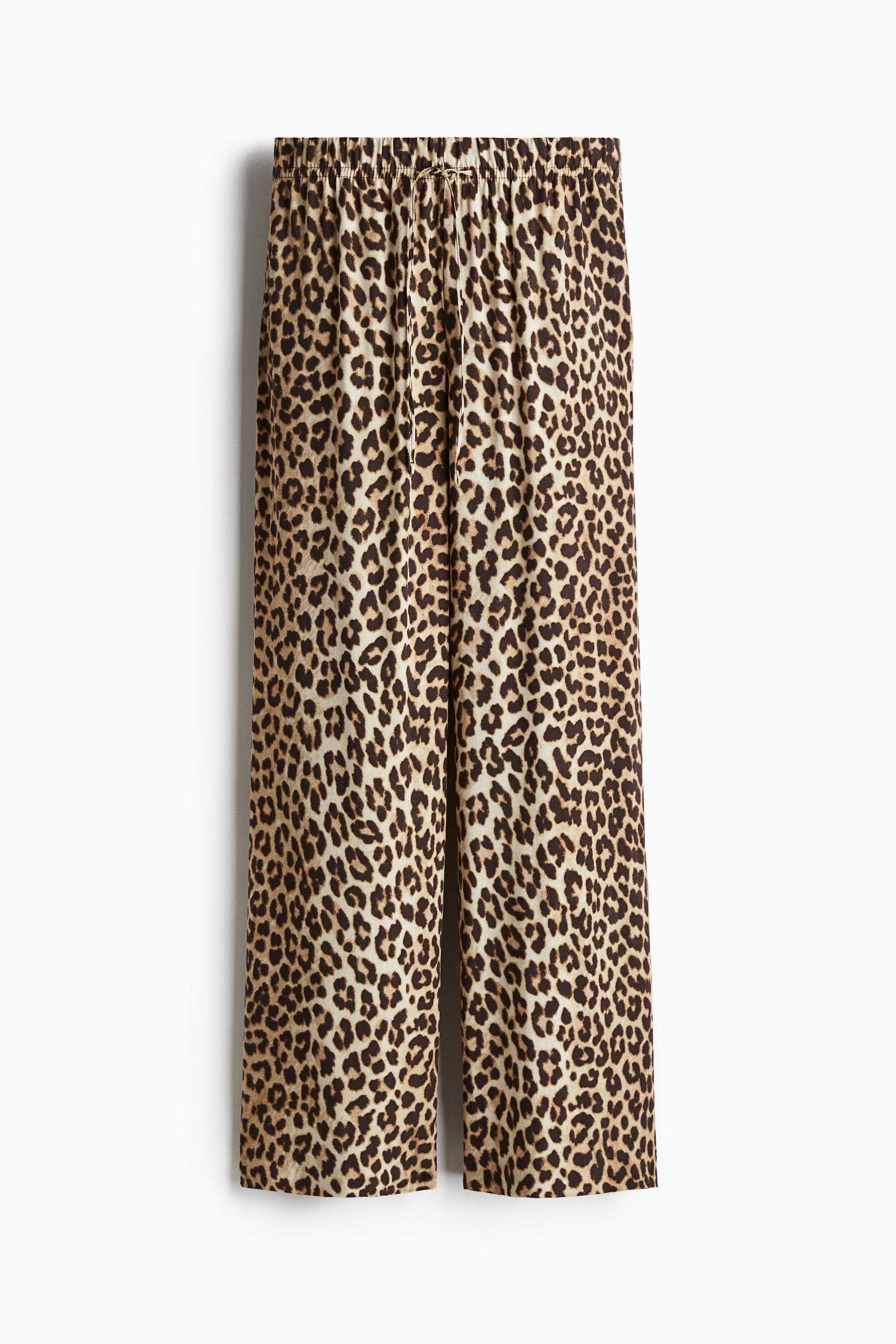 wide-cut pull-on pants