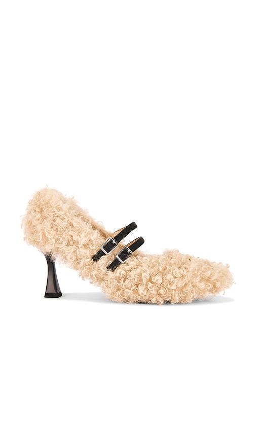 zemeta teddy heel in beige. - size 5 (also in 6)